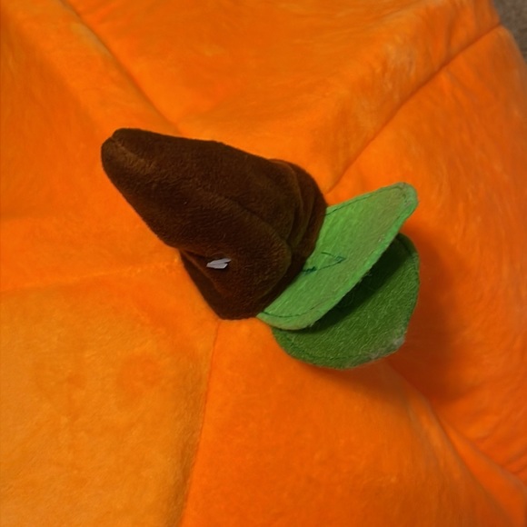 Pumpkin Shape Pet Bed Nesting Cave Plush - Picture 5 of 6